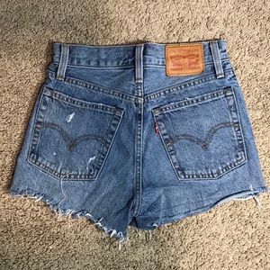 High-Waisted Levi’s Jean Shorts